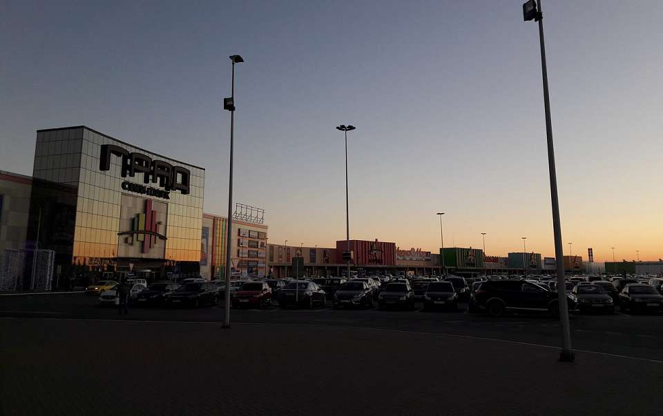 Более 40 водителей задержали на парковке одного из ТРЦ в Воронеже