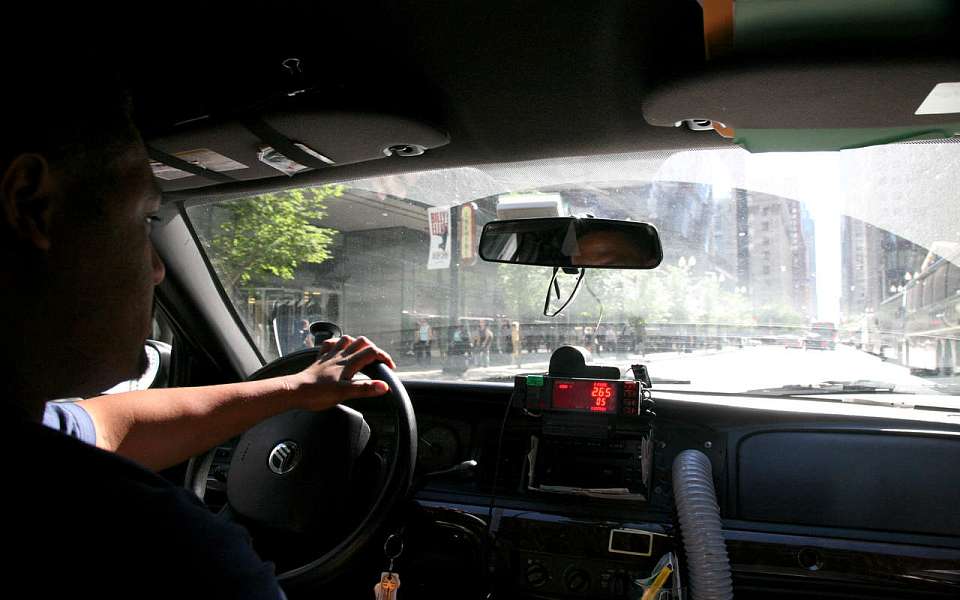 Отключение мобильного интернета вызвало повышение цен на такси в Воронеже