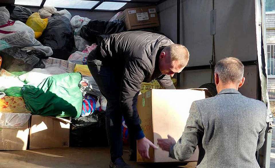 Гуманитарный груз в Курскую область  доставили сотрудники воронежской администрации