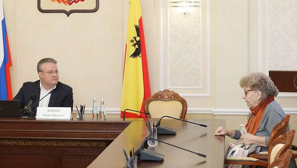 От сети водоотведения до крытого спортивного манежа обсудил на приёме граждан мэр Воронежа Вадим Кстенин