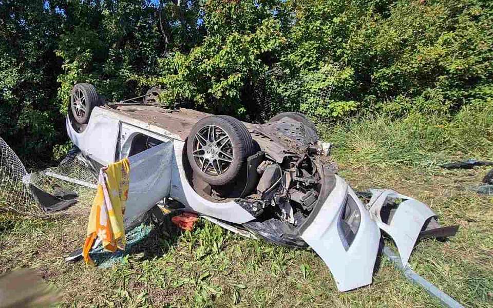 Пенсионер погиб в опрокинувшейся иномарке на трассе М-4 «Дон» в Воронежской области