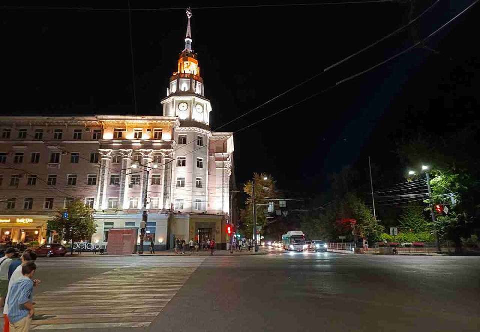 Внимание: движение транспорта на части площади Ленина в Воронеже перекроют