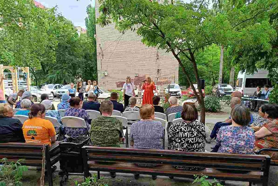 День соседей объединил жителей улицы Набережная Авиастроителей