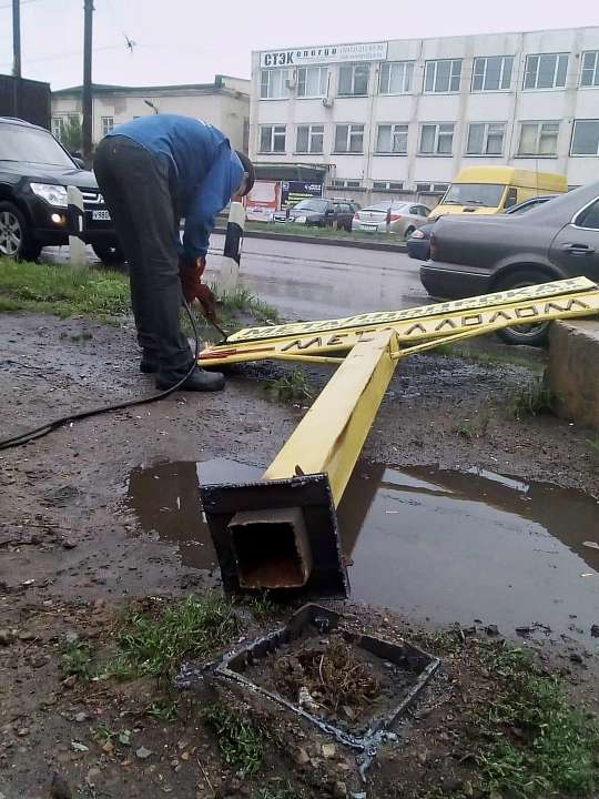 В Ленинском районе Воронежа демонтировали незаконную рекламу