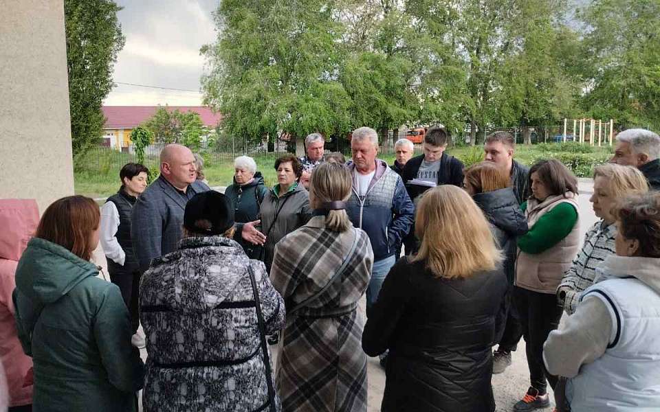 Встречу с жителями микрорайона Подгорное провел депутат гордумы Воронежа