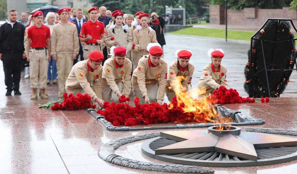 Акция памяти у мемориала Неизвестному солдату прошла в Воронеже