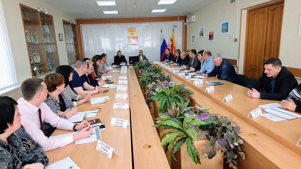 В  Центральном  районе продолжается плановая подготовка  к новому отопительному сезону 