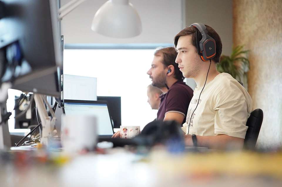 Воронежцы стали на 40% чаще участвовать в видеоконференциях