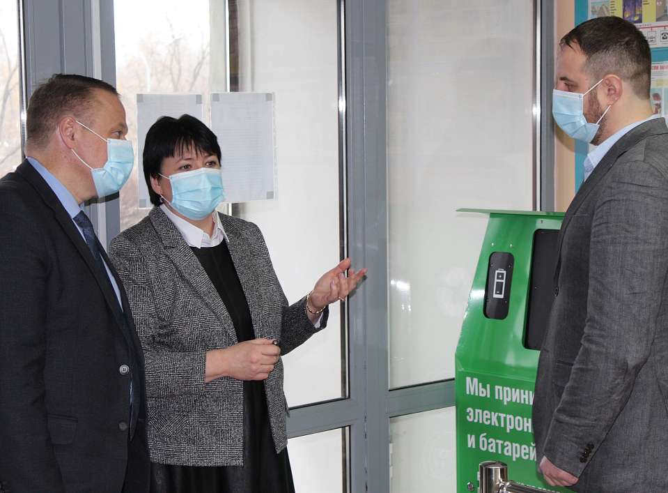         В Левобережном районе дан старт проекту по сбору отработанных элементов питания 