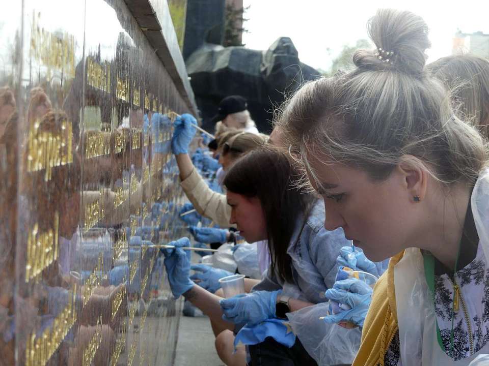 Воронежцы продолжают приводить в порядок воинские мемориалы