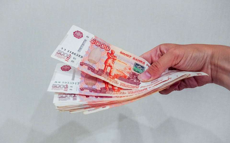 Изменится график выплаты детских пособий и пенсий в июле в Воронежской области