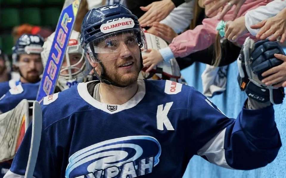 С воронежским хоккейным клубом «Буран» расстался Александр Шипилов
