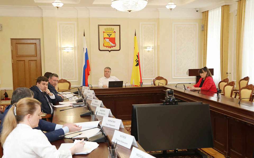 Личный прием граждан провел мэр Воронежа