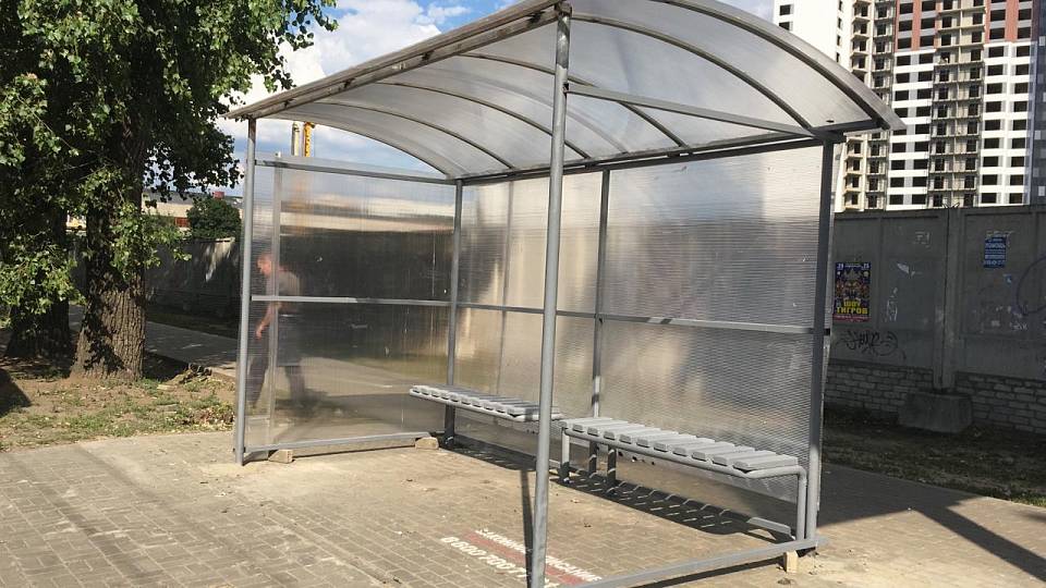 В Ленинском районе Воронежа завершен ремонт остановочных пунктов  