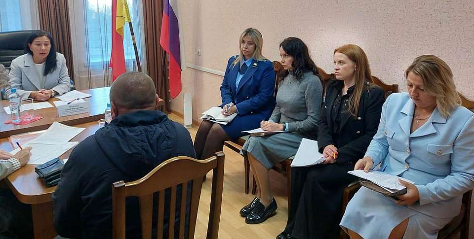 В Коминтерновском районе обсудили проблемы предпринимательства, торговли и туризма