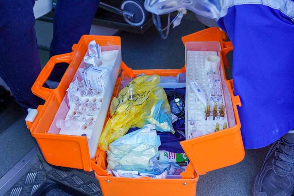 В ДТП с перевернувшейся скорой в Воронеже пострадали четыре человека 